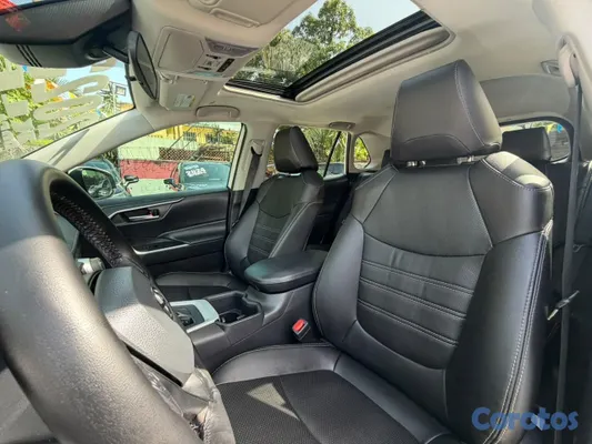 jeepetas y camionetas - Toyota Rav4 XLE 2023 Recien Importada 7