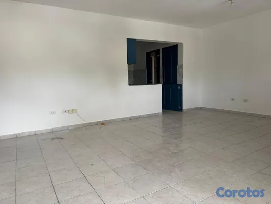 apartamentos - VENDO APTO DE OPORTUNIDAD AV. INDEPENDENCIA 4