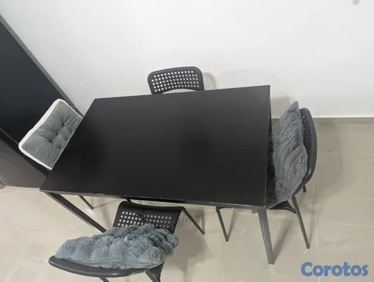 muebles y colchones - Mesa de 4 sillas negra 2