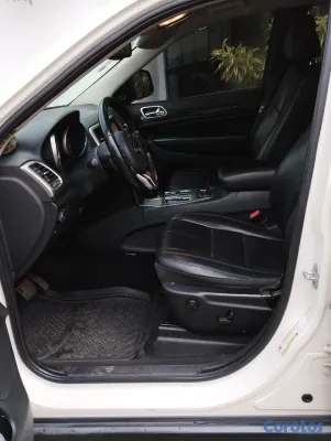 jeepetas y camionetas - Grand Cherokee Laredo 4x4 2011 2