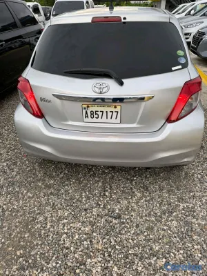 carros - Toyota Vitz 2014 Gris 6