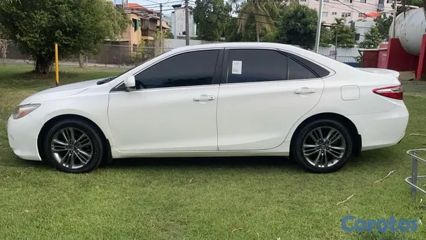 carros - Toyota Camry SE 2017 4