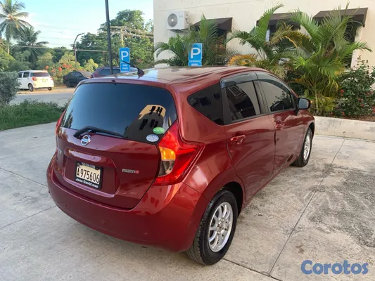 carros - se vende Nissan bote de oportunidad  8