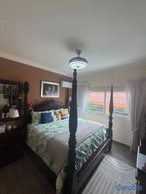 apartamentos - vendo renacimiento segundo nivel con terraza  tres habitaciones com su baño dos 10
