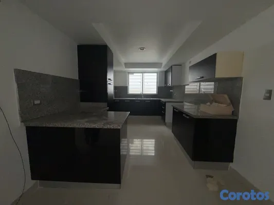 apartamentos - Alquiler de apto piso alto de 3 hab con baños piso alto y ascensor  11