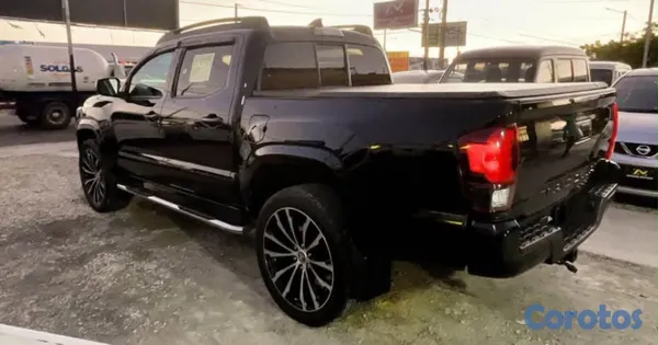 jeepetas y camionetas - Toyota tacoma sr5 2019 clean carfax  6