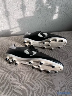 Artículos Deportivos - Zapatos para fútbol  4