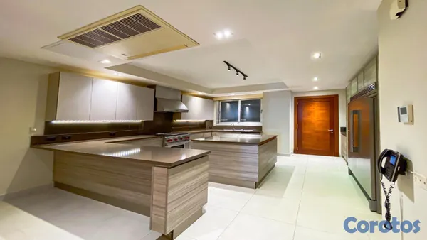 apartamentos - Apartamento en venta en Ensanche Piantini con área social y 4 parqueos 7