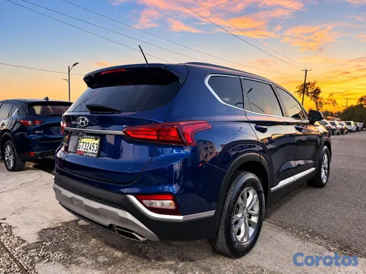 jeepetas y camionetas - 2019 HYUNDAI SANTA FE SE  3