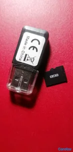Memoria 8G con si adaptador lector 