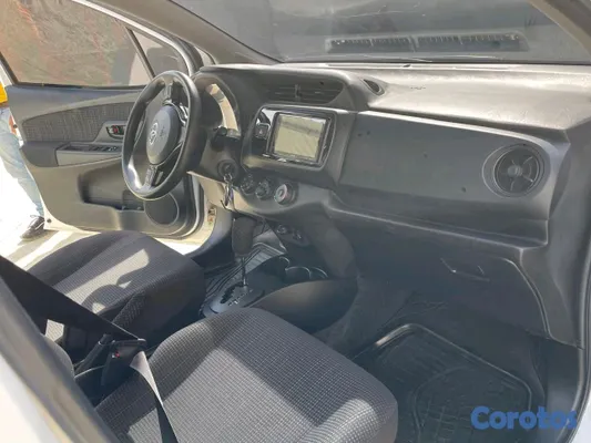 carros - Toyota vitz 2018 7