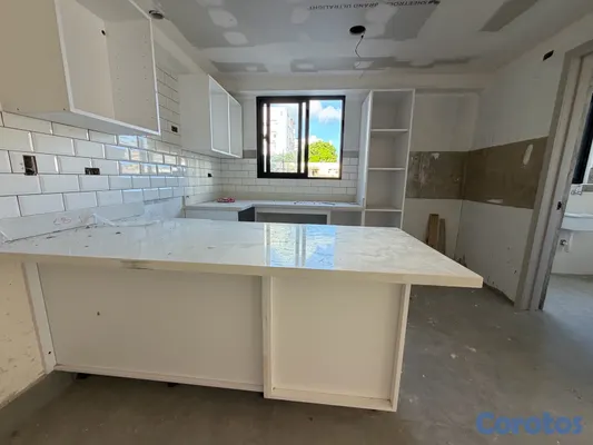 apartamentos - vendo renacimiento segunda con terraza tres habitaciones 2.5 baños dos parqueos  8