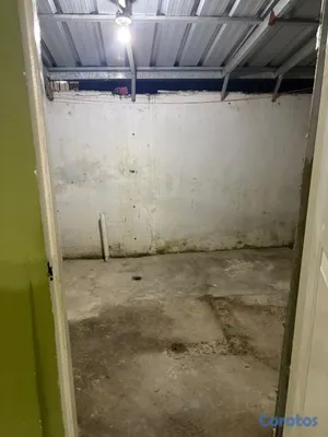 oficinas y locales comerciales - Alquilo local comercial 1er piso Av 30 Mayo próximo casa España  4
