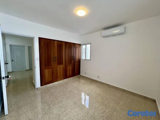 casas - Casa de 4 habitaciones 3 baños en alquiler en Viej 11