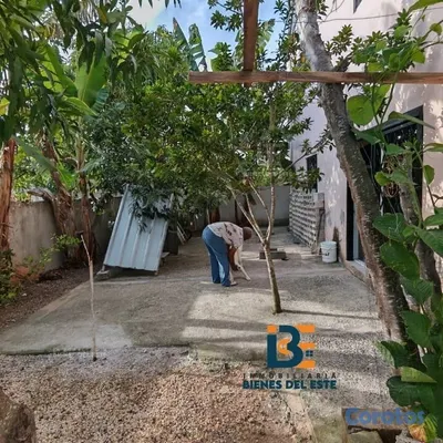 casas - Vendo moderna y amplia vivienda en Residencial Nai 9