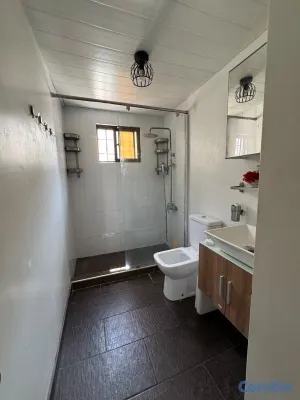 apartamentos - vendo Evaristo Morales tercer nivel tres habitaciones 2.5 baños dos parqueos  4