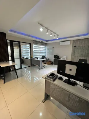 casas - Casa en alquiler para oficina o vivienda en La Cas 18
