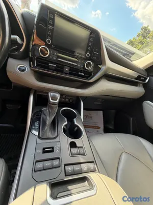 jeepetas y camionetas - TOYOTA HIGHLANDER XLE 2021 15