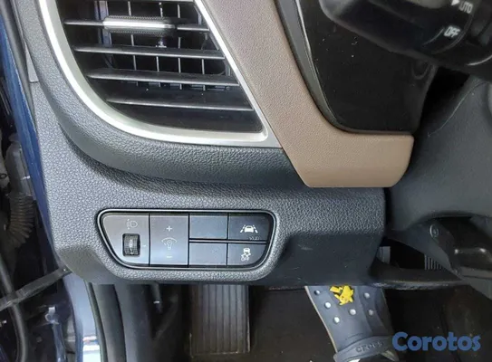 jeepetas y camionetas - KIA SELTOS SIGNATURE SX 2022 AZUL 1.6 GASOLINA 19