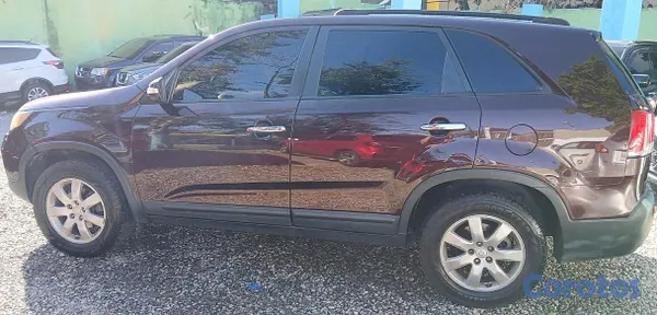 jeepetas y camionetas - JEEPETA SORENTO 2011 ROJA CARROCERIA ORIGINAL, MOT 4