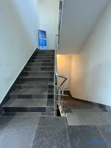 LOCAL PARA CONSULTORIOS EN EDIFICIO MÉDICO