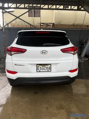 jeepetas y camionetas - HYUNDAI TUCSON 2016 MOTOR DOCH 🔥 12