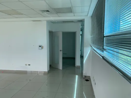 oficinas y locales comerciales - Oficina en torre corporativa Prados 3