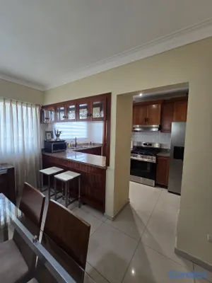 apartamentos - vendo independencia klm 7 piso 4 tres habitaciones 2.5 baños dos parqueos  2