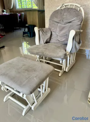 muebles - Mecedora de Lactancia con Colocapiés 4