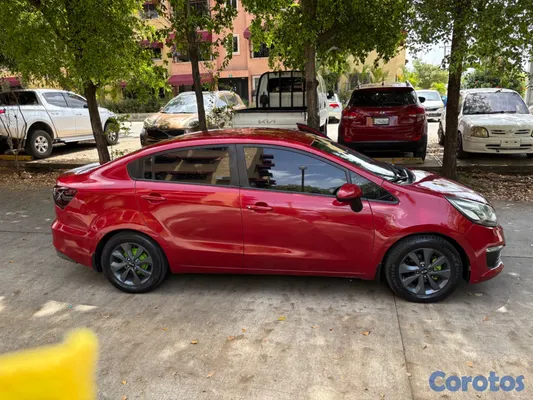 carros - Kia Rio LX 2016  5