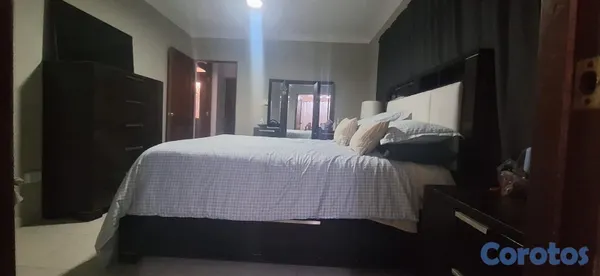 apartamentos - vendo primer nivel mirador sur dos habitaciones dos baños servicio parqueo  5