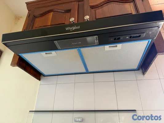 cocina - Estufa Whirlpool 30” + Extractor – RD$32,000 5