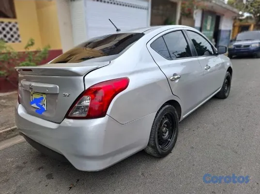 carros - Nissan Versa 2019 Americano en Venta 11