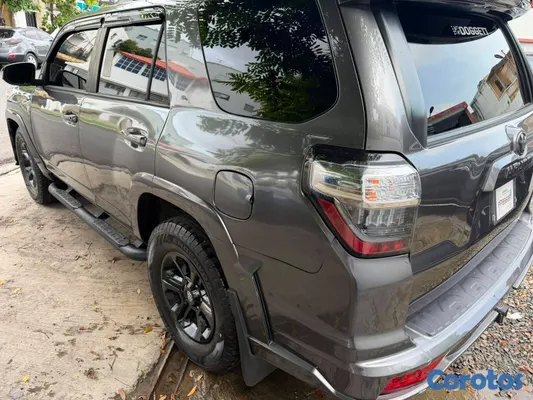 jeepetas y camionetas - toyota 4runner  8