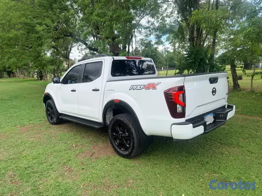 jeepetas y camionetas - Nissan frontier pro x 2023 7
