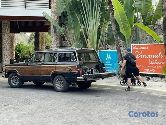jeepetas y camionetas - Jeep *Grand Wagoneer* 1988 en muy buenas condiciones 11