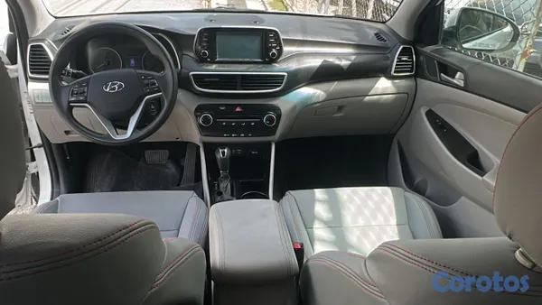 jeepetas y camionetas - Hyundai Tucson SE 2021 Clean Carfax.  4