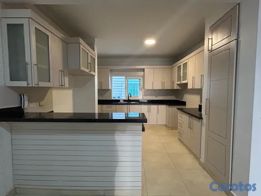 apartamentos - Amplio y moderno     Apartamento de 209 m² en La Española, Santiago / 3 hab. 8