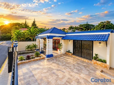 CASA RENTA LOS CERROS DE GURABO CON PATIO ESPANOL 