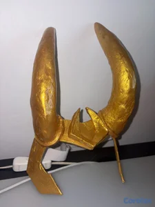 Cuernos dorados de Loki hechos a mano 