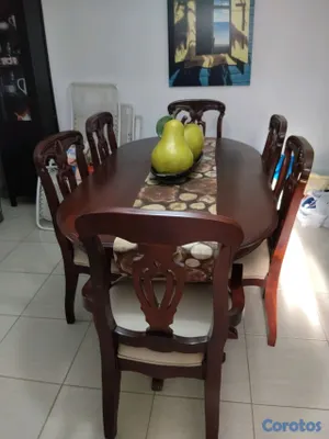 muebles y colchones - Juego de Comedor en Caoba con 6 Sillas – Elegante y en Muy Buen Estado 2