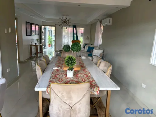 casas - Casa familiar en Residencial Cerrado y seguro dos viviendas en  Aut.San Isidro 8
