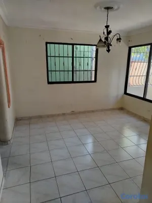 casas - la casa está en excelente condiciónes.  9