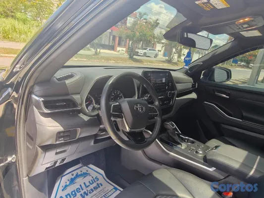 jeepetas y camionetas - Toyota higlander xls 2021 6