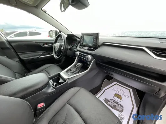jeepetas y camionetas - Toyota RAV4 XLE 2020 2