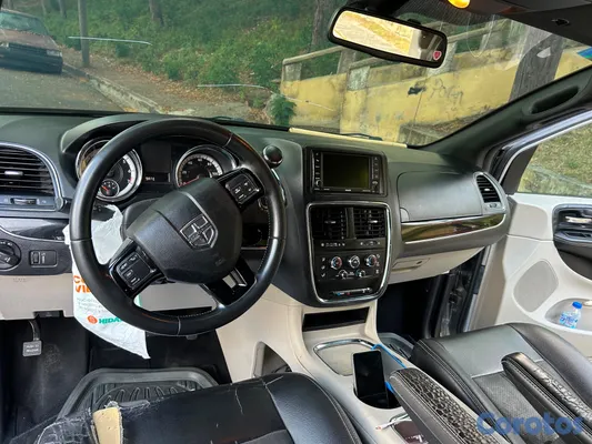 jeepetas y camionetas - Dodge caravan 2019 sxl 4