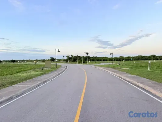 solares y terrenos - Terreno en Racquet Village Cap Cana US$285 mil (US 2