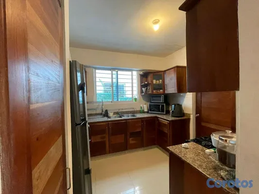 apartamentos - 2do nivel con terraza y parqueos techados en jardines del sur 5