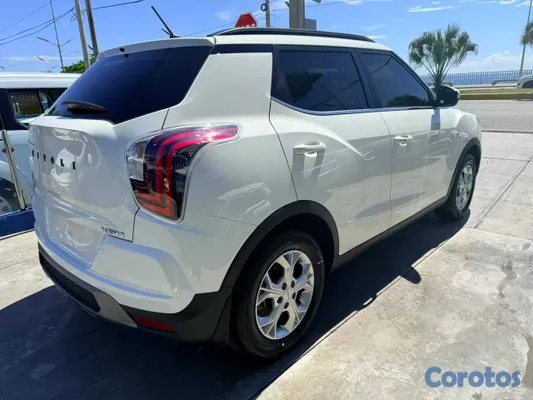 jeepetas y camionetas - KGM Tivoli LE 2027 7