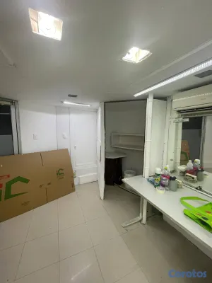 oficinas y locales comerciales - SE ALQUILA LOCAL COMERCIAL CON MEZANINE 12